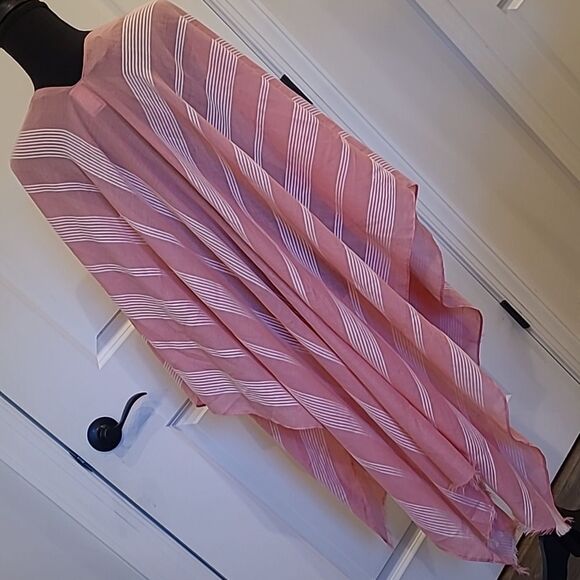 Pink and white cover all for Cocktail Night Out - Picture 4 of 10